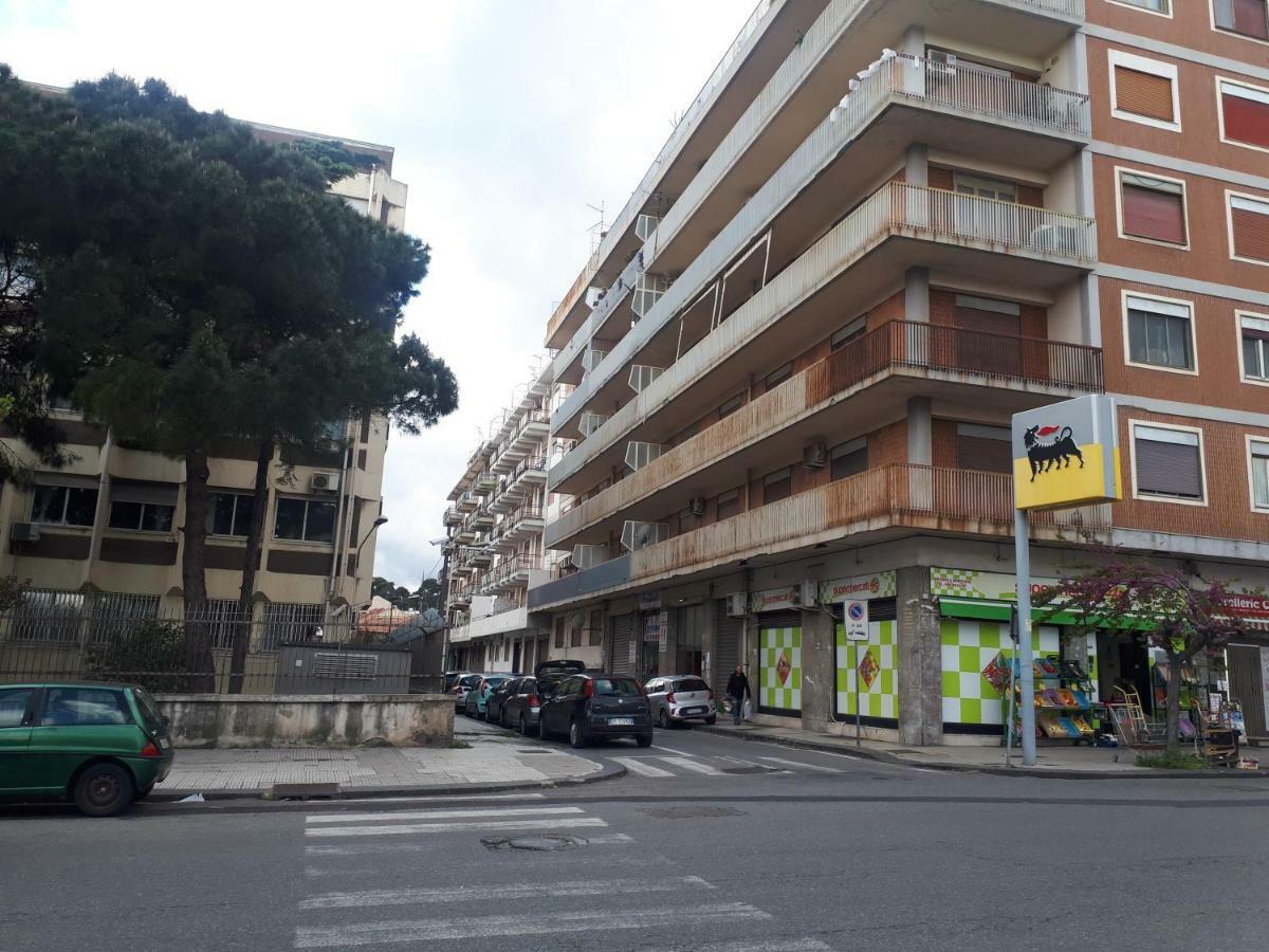 B&B Sicilia Messina Buitenkant foto